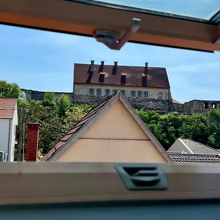 Eger's Flow Lejlighed *